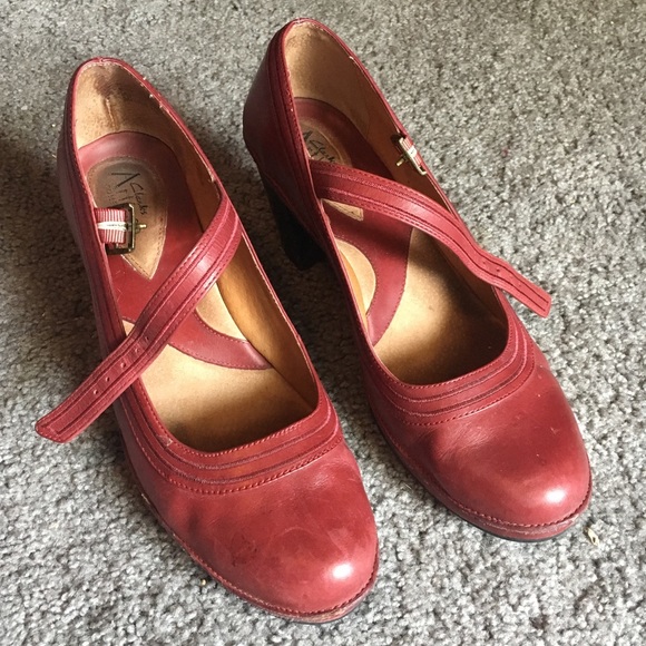 Clarks | Shoes | Clarks Artisan Mary Jane Pumps | Poshmark